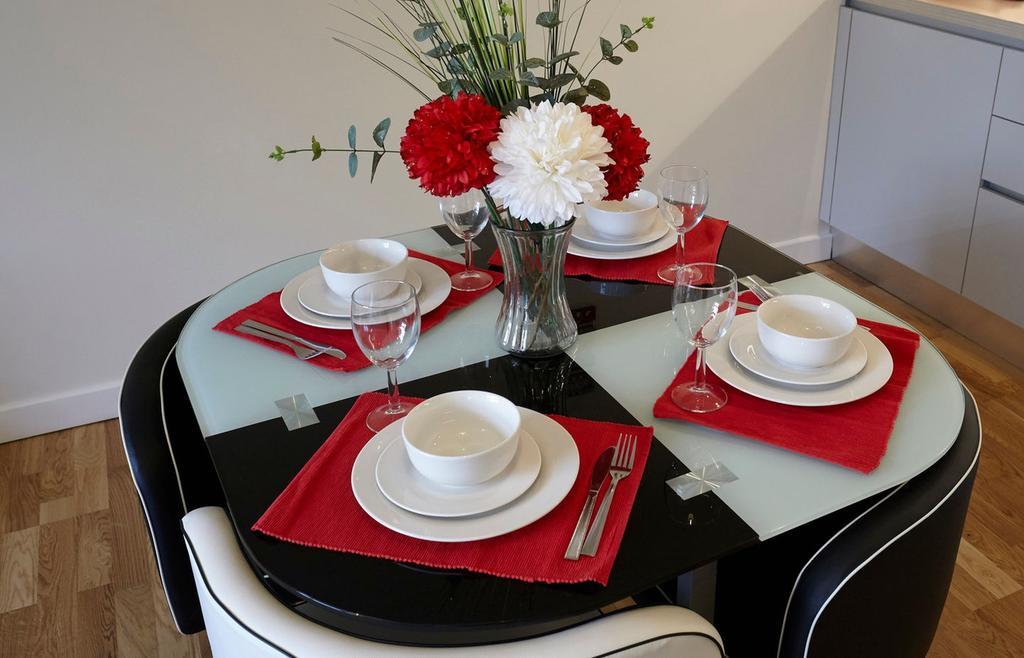 Kohinoor Serviced Apartments Челмсфорд Экстерьер фото