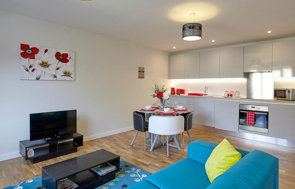 Kohinoor Serviced Apartments Челмсфорд Экстерьер фото